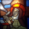 Das Fenster in der Kapelle des Karmelklosters Norraby in Südschweden zeigt Theresa von Avila (Bild: privat)